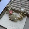 Colar de Resina com Flor de Pérola e Concha Irregular Luxo Acessível Design de Nicho Corrente para Clavícula Colar da Moda Estiloso Elegante