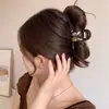 Coleção de presilhas de garra multiestilo da moda, presilhas de tubarão para o uso diário de meninas, presilhas de cabelo decorativas para penteados presos