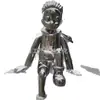 Escultura de Acero Inoxidable de Niño de Dibujos Animados Acabado Espejo Personaje de Moda Adorno Grande para Centros Comerciales, Lugar Popular para Fotos, Decoración de Piso, Hecho a Medida