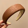 Diadema de Copa Alta y Ala Ancha para Mujer 2026 Nuevo Estilo Hace que la Cara Parezca Más Pequeña No Aprieta la Cabeza Diadema Otoño Invierno Lavado de Cara Presionar el Cabello Pinza para el Cabello Accesorios para el Cabello