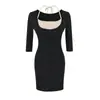 Conjunto de vestido de duas peças puramente sedutor em cores contrastantes, novo estilo de primavera com gola halter, alças de amarrar, manga média, saia curta justa para mulheres