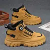 Zapatos de Hombre Otoño 2025 Botas Martin de Caña Alta Zapatos de Trabajo Retro Británicos para Hombre Botines Cortos de Suela Gruesa Antideslizantes Resistentes al Desgaste Zapatos de Moda