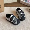 Zapatos Deportivos Nuevos de Primavera/Otoño 2026 para Niños Niñas Puntera de Concha Zapatos de Patinar Dibujos Animados Lindos Suela Suave Zapatos Casuales