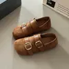 Sapatos femininos retrô estilo Birkenstock com sola macia para outono/inverno 2026, apresentando um salto que pode ser pisado, versáteis para o trajeto diário, confortáveis para uso prolongado, antiderrapantes e com sola macia para uso casual.