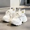Sapatos Songgao de sola grossa sapatos de pai femininos novo estilo primavera e outono 2026 sapatos casuais populares sapatos esportivos versáteis que aumentam a altura femininos da moda