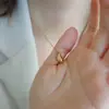 Collar de Clavícula de Acero de Titanio con Forma de Gota de Agua de Personalidad Transfronteriza Europea y Americana Diseño Estéreo de Tamaño Pequeño Sentido del Diseño Estilo Frío Joyería para Niña de Moda