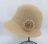 Chapéu de Balde de Tricô com Pelo de Coelho Quente Outono Inverno Chapéu para Mãe de Meia-Idade e Idosa Mulher Decoração de Flores Chapéu de Pescador à Prova de Vento Venda por Atacado