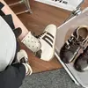 Zapatos de entrenamiento alemanes zapatos blancos nuevos suela gruesa casual 2026 con cordones otoño zapatos de plataforma para mujer grises estilo coreano Forrest Gump color café