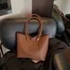 Bolsa Simples e Elegante para o Dia a Dia Feminina, Bolsa de Ombro Casual Retro para o Início do Outono de Grande Capacidade, Bolsa de Axila, Bolsa Tote