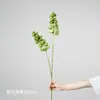 Flores artificiais em tons de verde, de haste única, para decoração de local de casamento, decoração de salão de casamento de luxo, arranjos florais de plástico