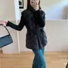 Colete de algodão feminino 2026 com gola alta, solto e moderno, novo estilo coreano espessado para outono e inverno, acinturado, chique preto
