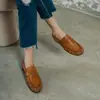 Mocasines de cuero lavado plisado estilo británico 2026 otoño tacón bajo punta redonda cuero genuino zapatos de mujer