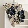 Bufanda Doble Cara Patchwork Pintada a Mano con Graffiti Artístico para Mujer, Chal Cálido de Imitación Cachemir para Otoño e Invierno, Bufanda y Chal de Contraste de Color 2 en 1