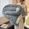 Manta Suave de Felpa de Algodón Jacquard Lana de Cordero Hogar Dormitorio Edredón Engrosado Dormitorio Siesta Manta Suave Cálida Transfronterizo