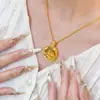 Nuevo Colgante de Pedrería Estilo Chino Flor de Peonía Disco Triturado Bañado en Oro Cadena para Clavícula Tendencia Nacional Hueca para Mujer Venta al por Mayor