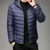 Marca Mango Otoño e Invierno Chaqueta Ligera de Plumón Acolchada de Algodón para Hombre Corta Cuello Vertical con Capucha Mediana Edad y Ancianos Ligera Fina Abrigo Roto