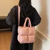 2025 Nova Moda Outono e Inverno Versátil Jaqueta de Penas Bolsa de Mão Personalizada Nuvem Espessada Uma Alça Transversal Bolsa Tote