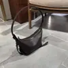 Bolsa de ombro feminina simples e elegante 2025 novo modelo bolsa transversal de couro de vaca bolsa de axila fashion versátil disponível para atacado