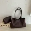 Bolsa de Ombro Vintage Tecida de Grande Capacidade Feminina 2026 Nova Outono Bolsa de Mão Casual Mais Vendida Bolsa de Ombro Único para o Dia a Dia