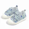 Tênis de lona infantil, novos modelos de primavera e outono, sapatos de bebê para meninos e meninas com velcro, sapatos casuais de sola macia para ambientes internos para o jardim de infância