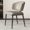 Silla de comedor estilo lujo ligero, silla de comedor con respaldo curvo de corte oblicuo, superficie de cuero resistente al desgaste, soporte de arte de hierro de acero inoxidable, silla de comedor para habitación privada de hotel