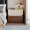 Mesita de noche moderna minimalista estilo italiano, modelo nuevo 2026 para dormitorio del hogar, madera maciza, lujo ligero con un toque de alta gama
