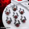 Accesorios de Estilo Oscuro Estilo Europeo y Americano Mariposa Negra Pistola Cruz de Rosa Colgante Pulsera de Cuentas DIY Collar