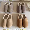 Henan Sangpo Invierno Nuevo Estilo Estilo Pareja Suela Delgada Papa Pequeña Medio Cubiertas Pantuflas 90291