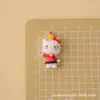 Accesorios de resina para manualidades de dibujos animados, incluyendo artículos con temática de gatos, pegamento color crema, pinzas para el cabello, fundas para teléfonos, dijes para zapatos, llaveros y colgantes