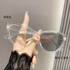 Gafas Fotocromáticas Triangulares Estilo Ojo de Gato con Graduación y Filtro de Luz Azul para Caras Cuadradas y Redondas, Gafas de Montura Grande para Miopía para Tiktok