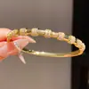 Pulseira com Fivela de Encaixe em Forma de Cobra Banhada a Ouro Real 18K Moda Retrô Pulseira Elegante Luxo Acessível Joias de Alta Qualidade para Mulheres