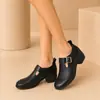 Zapatos de tacón medio de moda para mujer, nuevos para la primavera/verano 2026, para exportación, cómodos, antideslizantes, suela suave, zapatos versátiles para mujer para madres, transfronterizos