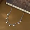 Colar de Pérolas Francês Retro Novo Outono e Inverno Feminino Design de Nicho Estilo Europeu e Americano Elegante Exagerado Corrente de Clavícula Empilhada
