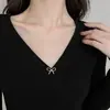 Botón antideslumbrante botón oculto mini broche para damas que combina con todo escote pecho ropa fija camisa exquisito no botón pin