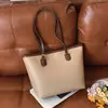 Nova bolsa feminina transfronteiriça, bolsa versátil de grande capacidade para o dia a dia, bolsa tote nicho estilo coreano, bolsa de ombro de alta qualidade