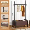 Cabide de chão em formato de cacto para casa com rodas, um cabide de roupas estiloso e portátil para a sala de estar ou quarto, um cabide simples de chão para armazenamento de roupas