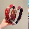 Diadema Roja para Mujer 2026 Nuevo Estilo Borde Ancho Corona Alta Antideslizante Diadema Accesorio para el Cabello Patrón a Cuadros