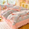 Juego de Colcha de Terciopelo de Leche de Cuatro Piezas Funda de Edredón de Encaje de Invierno Felpa Gruesa de Doble Cara Coral Franela Ropa de Cama