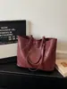 Bolso de axila transfronterizo de gran capacidad para mujer, bolso de hombro versátil vintage nuevo 2026, popular para el trabajo y los desplazamientos, bolso tote