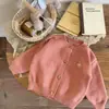 Suéter bordado para niños y niñas, cárdigan de punto a rayas versátil para bebés, prenda exterior superior para niños