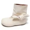 Impresionantes botas blancas de mujer con suela gruesa, nuevo modelo verano 2026, adecuadas para combinar con faldas, suela blanda, estilo coreano retro, botines que aumentan la altura