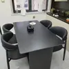 Conjunto de Mesa de Jantar em Ardósia Preta de Luxo Leve para Uso Doméstico, Cadeiras de Estilo Italiano, Mesa de Jantar Retangular Minimalista para Apartamentos Pequenos, Mesa de Jantar de Alto Padrão