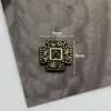 Nuevos Accesorios de Trébol de Cuatro Hojas Completamente Diamantados Pendientes Retro Super Brillantes Pasador de Pelo Ropa Accesorios DIY Accesorios Vestidos de Oro Viejo