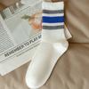 Meias Masculinas 2025 Outono Novas Clássicas Listradas Meia-Cança Absorventes de Suor Respiráveis Sem Costura Color-Blocking Meias Esportivas Tendência