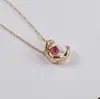 Collar Coco de Alta Gama Estilo Chanel para Mujer, Patrón Acolchado con Incrustaciones de Diamantes, Chapado en Oro Rosa de 18K, Cadena Ligera de Lujo para Suéter