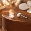 Aretes de Plata Pura S999 Estilo Francés Ondulados Triangulares de Calcedonia Blanca para Mujer, Versátiles y de Moda con Diseño de Alta Gama, Envío Directo