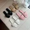 Sandálias Rasteirinhas Femininas de Couro Genuíno com Padrão de Diamante de Tira Única, Chinelos Macios de Couro para Uso Externo, Estilo Pequeno Perfume, Versáteis para Casa e Exterior