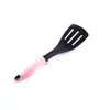 Juego de utensilios de cocina personalizado de 8 piezas hecho de caucho, plástico y nailon: cuchara para arroz, espátula para freír, prensa para papas, sartén antiadherente, utensilios y gadgets de cocina