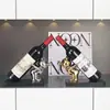 Enfeite Porta-Vinho Urso Violento para Armário de Vinho, Rack de TV, Sala de Estar, Hall de Entrada, Aparador, Estante de Exposição, Decoração de Casa, Luxo Leve