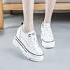 Zapatos Casuales de Cuero para Mujer con Plataforma Interior de Caña Alta Blancos Nuevos Zapatos Versátiles de Suela Gruesa para Primavera y Verano 2023